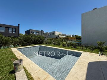 Casa en venta con 3 suites en Castaños, Nordelta