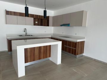 Casa en Venta en privada Tamora en Conkal, Yucatán.