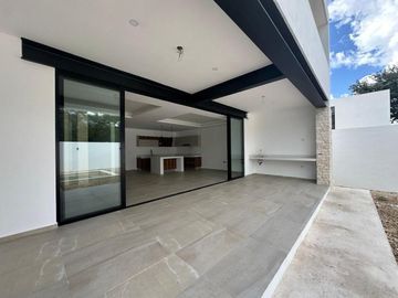 Casa en Venta en privada Tamora en Conkal, Yucatán.