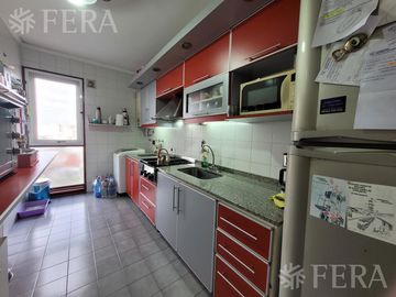 Venta departamento 4 ambientes con balcón en Wilde