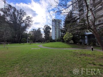 Venta departamento 4 ambientes con balcón en Wilde