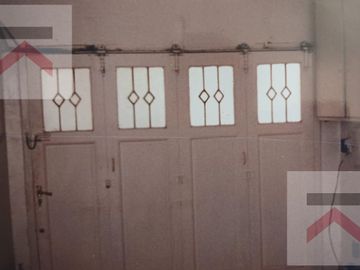 Venta interesante y solida casa para actualizar en La Lucila , vias a Libertador.