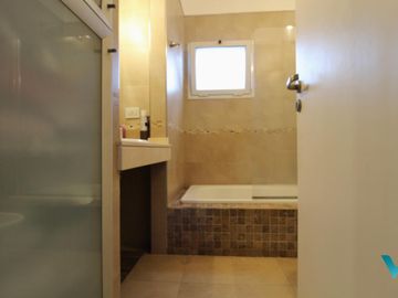Casa en venta Ituzaingo, Villa Ariza  4 dormitorios con Parq