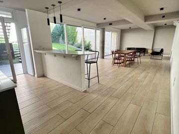 Departamento en Venta Monoambiente con Cochera y Balcon