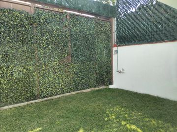 REESTRENA CÓMODA CASA EN SATELITE DE UN PISO EN CALLE CERRADA