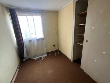 Se Vende Amplio Departamento en Belloto 2000