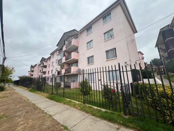 Se Vende Amplio Departamento en Belloto 2000