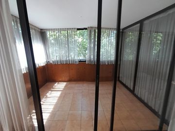 SE VENDE AMPLIO DEPARTAMENTO EN CARMEN SYLVA