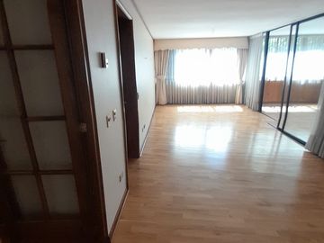 SE VENDE AMPLIO DEPARTAMENTO EN CARMEN SYLVA