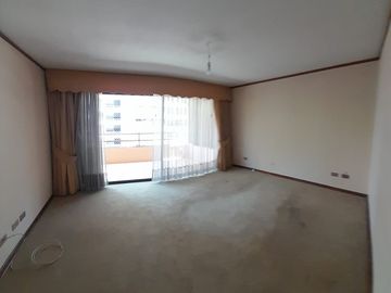 SE VENDE AMPLIO DEPARTAMENTO EN CARMEN SYLVA