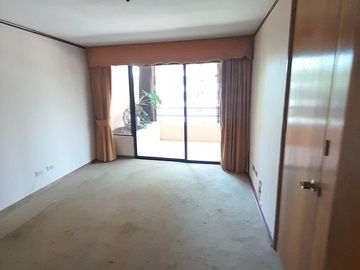 SE VENDE AMPLIO DEPARTAMENTO EN CARMEN SYLVA