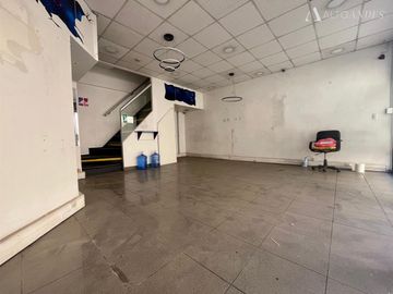 Local Comercial en Venta en Agustinas con San Antonio