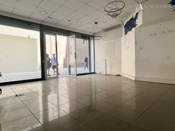 Local Comercial en Venta en Agustinas con San Antonio
