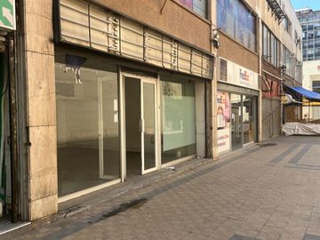 Local Comercial en Venta en Agustinas con San Antonio