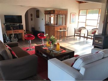 Venta hermosa parcela de agrado en Pirque