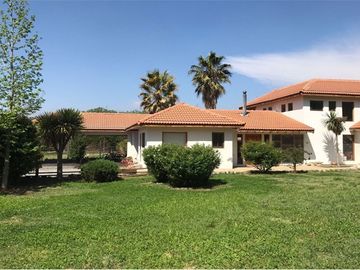 Venta hermosa parcela de agrado en Pirque