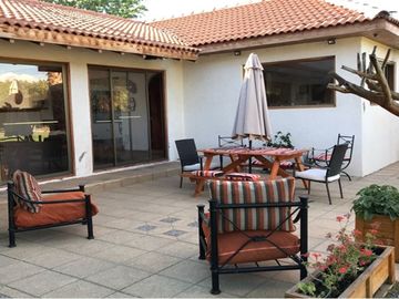 Venta hermosa parcela de agrado en Pirque