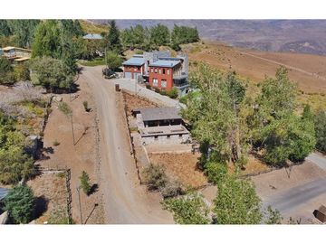 PATRIMONIAL REFUGIO CON AMPLIO TERRENO FARELLONES