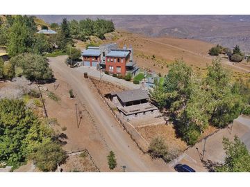 PATRIMONIAL REFUGIO CON AMPLIO TERRENO FARELLONES