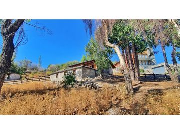 PATRIMONIAL REFUGIO CON AMPLIO TERRENO FARELLONES