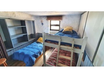 PATRIMONIAL REFUGIO CON AMPLIO TERRENO FARELLONES