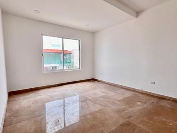 Casa en Venta Estilo Californiano Parque Gran Reserva, Lomas de Angelopolis