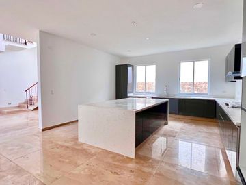 Casa en Venta Estilo Californiano Parque Gran Reserva, Lomas de Angelopolis