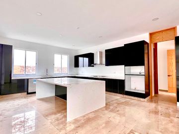 Casa en Venta Estilo Californiano Parque Gran Reserva, Lomas de Angelopolis