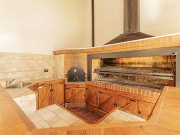 VENTA CASA 240 M2 COCHERA QUINCHO VALENTIN ALSINA LANUS