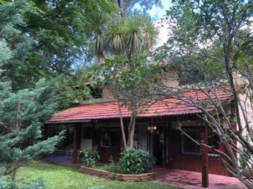 Casa en venta - 3 Dormitorios 2 Baños - Cocheras - 3.000Mts2 - Campana