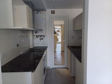 Departamento Semipiso  de Categoría, a Estrenar, 1 Dormitorio , con Cochera - La Plata.