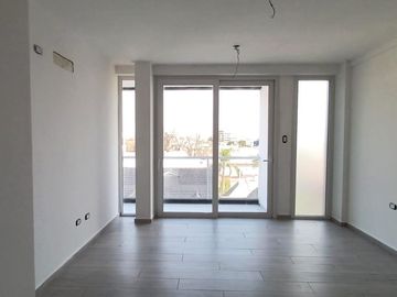 Departamento Semipiso  de Categoría, a Estrenar, 1 Dormitorio , con Cochera - La Plata.