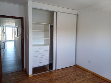 Departamento Semipiso  de Categoría, a Estrenar, 1 Dormitorio , con Cochera - La Plata.