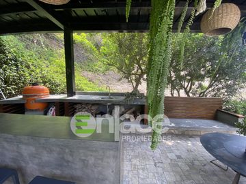 Hermosa casa de Campo a la Venta en Condominio La Quebrada con espectacular vista