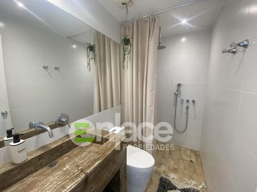 Hermosa casa de Campo a la Venta en Condominio La Quebrada con espectacular vista