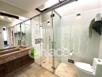 Hermosa casa de Campo a la Venta en Condominio La Quebrada con espectacular vista