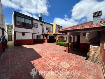 VENTA Casa de 5 ambientes Quilmes Oeste