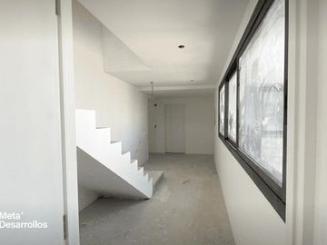 Venta Duplex 4 Ambientes en Palermo Hollywood con Terraza y Pileta Privadas 286,78 m2 Totales
