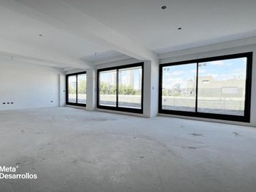Venta Duplex 4 Ambientes en Palermo Hollywood con Terraza y Pileta Privadas 286,78 m2 Totales