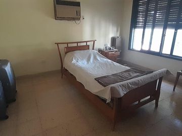 Casa en  venta cuatro dormitorios mas dependencia, Cerro