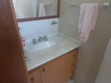 Casa en  venta cuatro dormitorios mas dependencia, Cerro