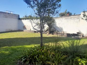 Casa en  venta cuatro dormitorios mas dependencia, Cerro