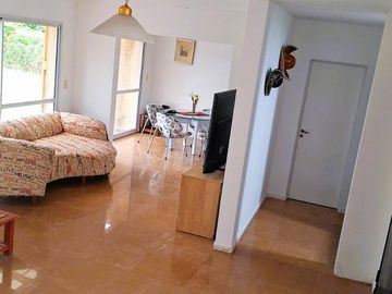 OPORTUNIDAD. 3 DORMITORIOS. PILETA. BARRIO ESCRITURABLE.