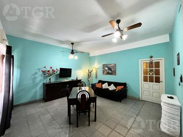 Casa  multifamiliar en Valentín Alsina