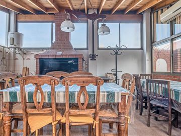 Venta departamento 4 ambientes con 2 cocheras y terraza con quincho