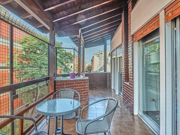 Venta departamento 4 ambientes con 2 cocheras y terraza con quincho