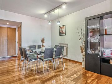 Venta departamento 4 ambientes con 2 cocheras y terraza con quincho