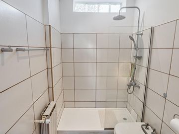Venta departamento 4 ambientes con 2 cocheras y terraza con quincho