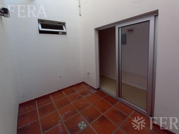 Venta de Casa de 4 ambientes con cochera en Wilde