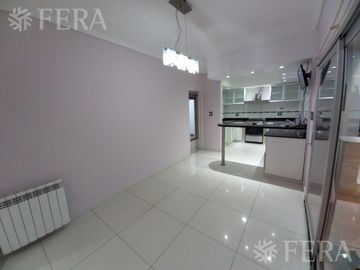Venta de Casa de 4 ambientes con cochera en Wilde